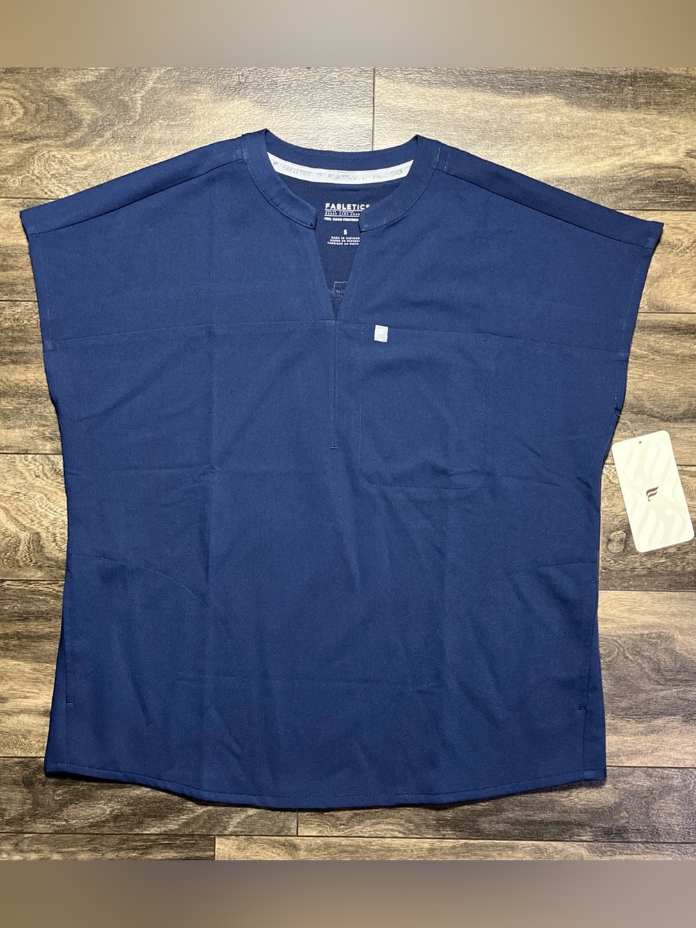 Fabletics Women's Small Evolve Scrub Top Navy Sleeveless Oversized 3-Pocket NWT